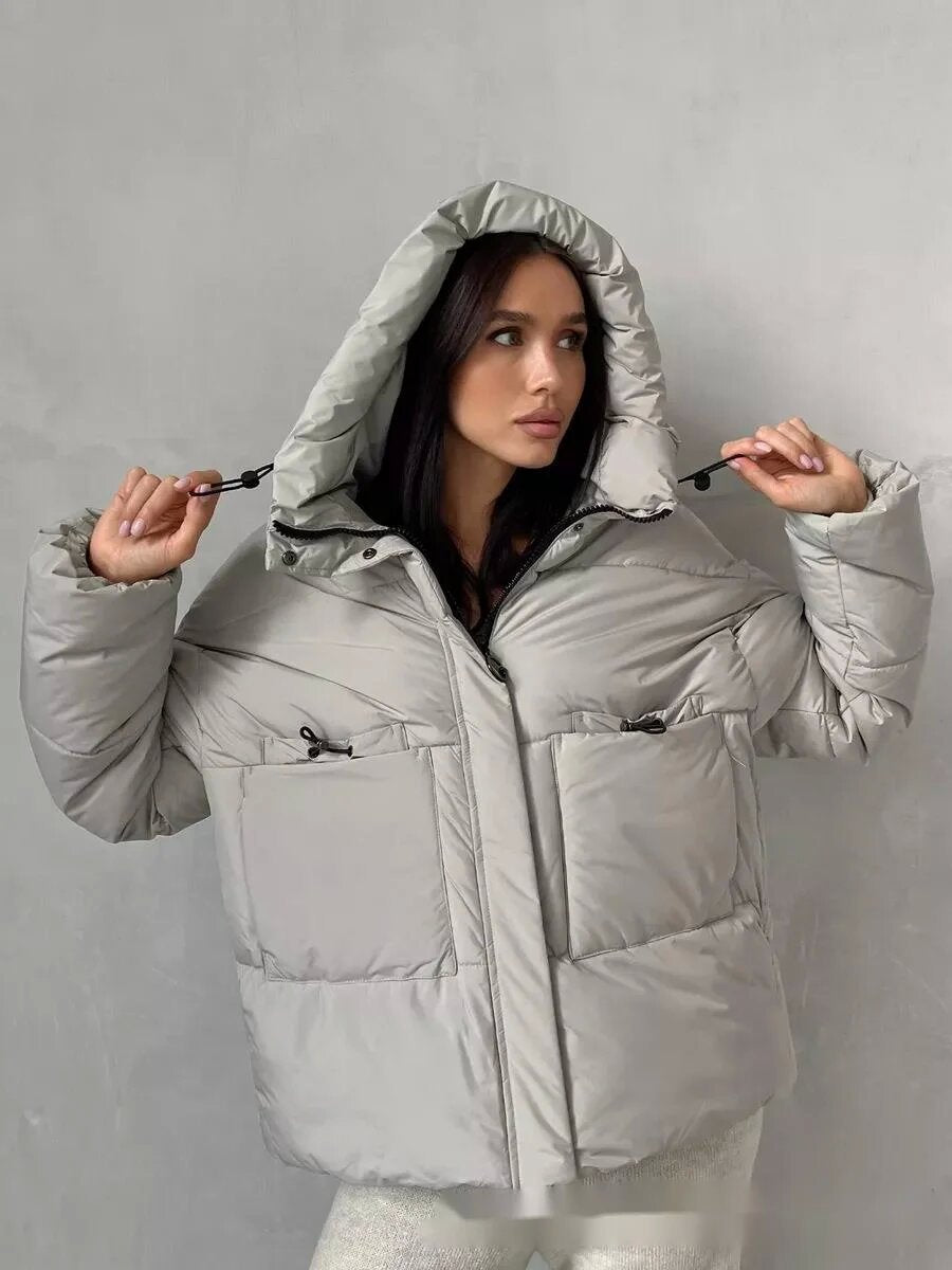 Damen Sportliche Winterjacke mit hohem Kragen und praktischen Taschen ModeGeist