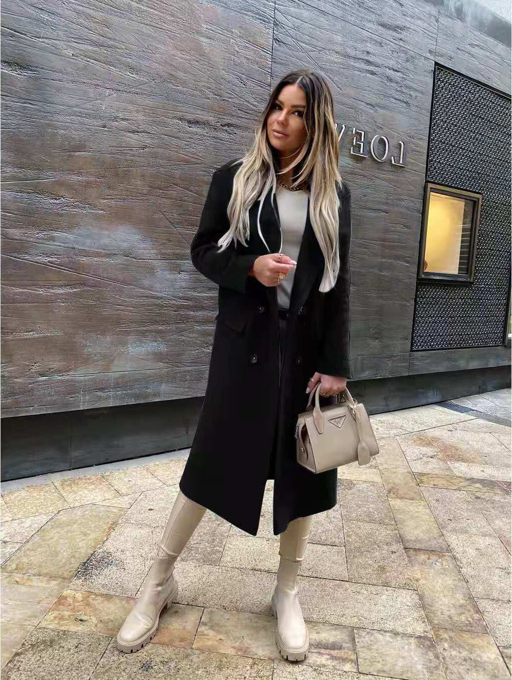 Damen Eleganter und zeitloser Wool Coat mit Doppelreiher ModeGeist
