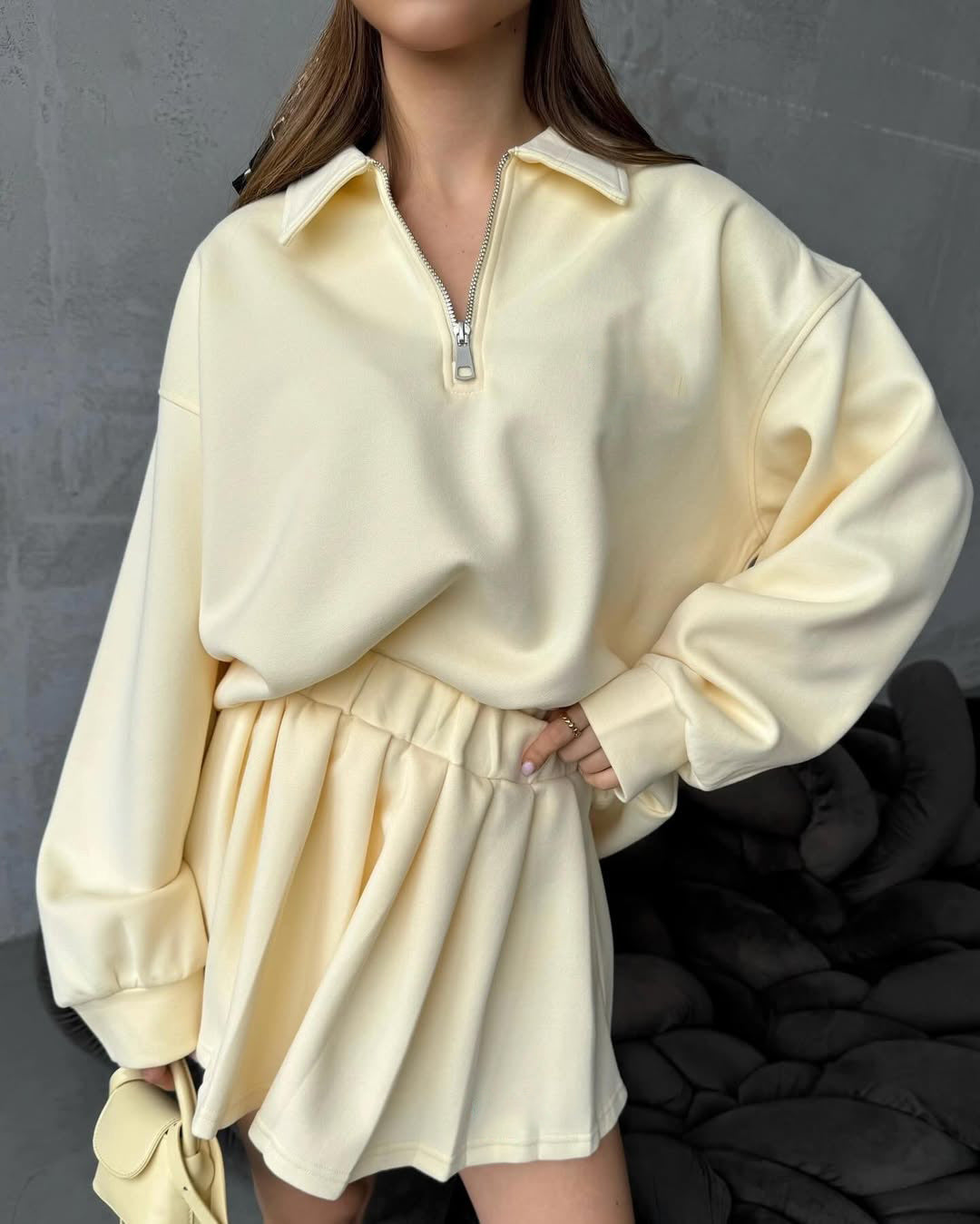 Damen sportlicher Pullover mit Kordelzug und Reißverschluss ModeGeist