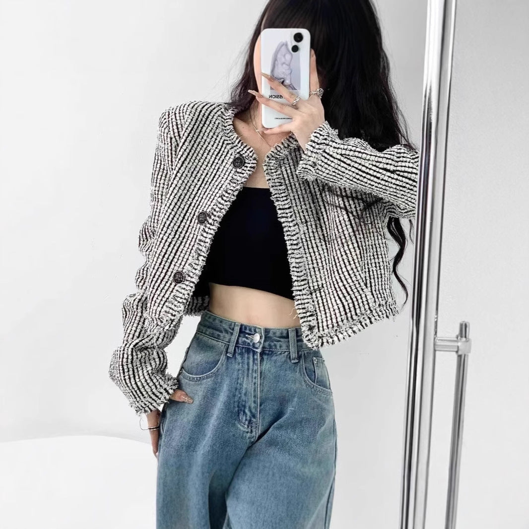 Damen trendige Bouclé-Jacke mit dekorativen Knöpfen und lässigem Schnitt ModeGeist - ModeGeist