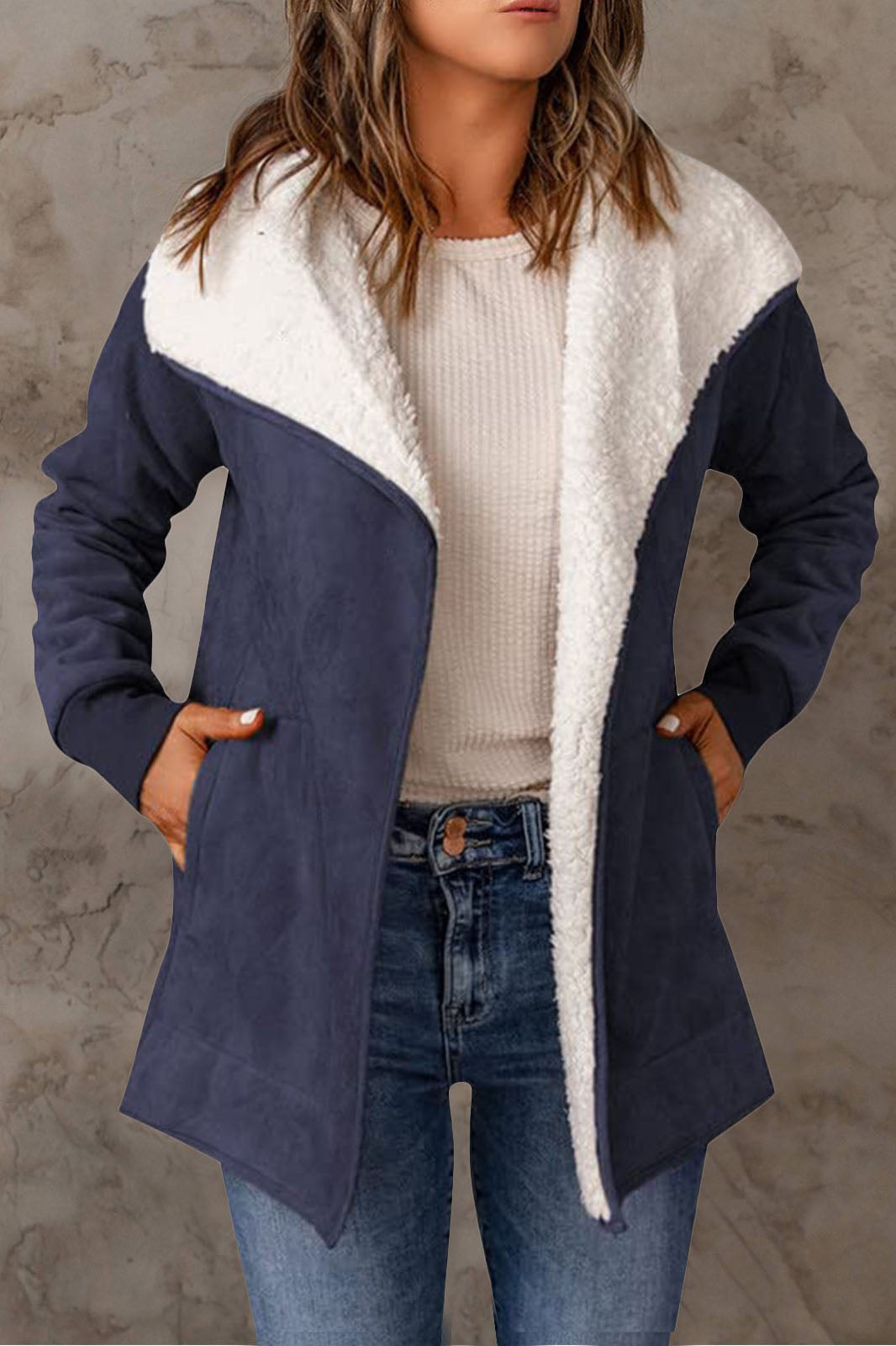 ModeGeist | Revers Wildleder und Schafswolle Thermojacke