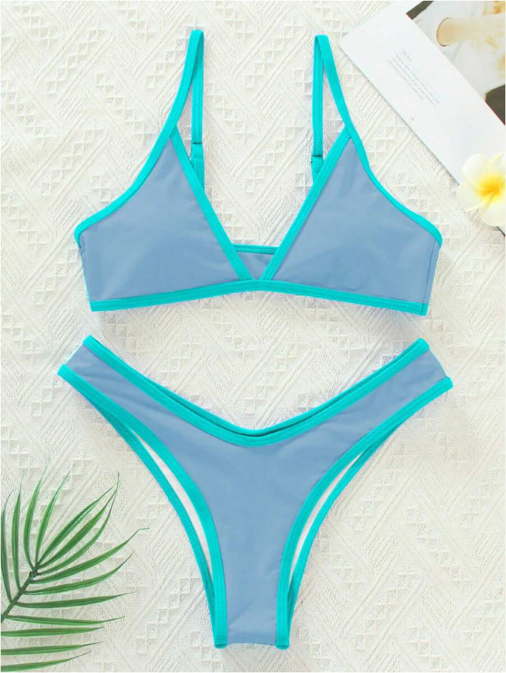 Moderner Damen-Bikini mit Dreiecks-Oberteilen und Kontrastdetails