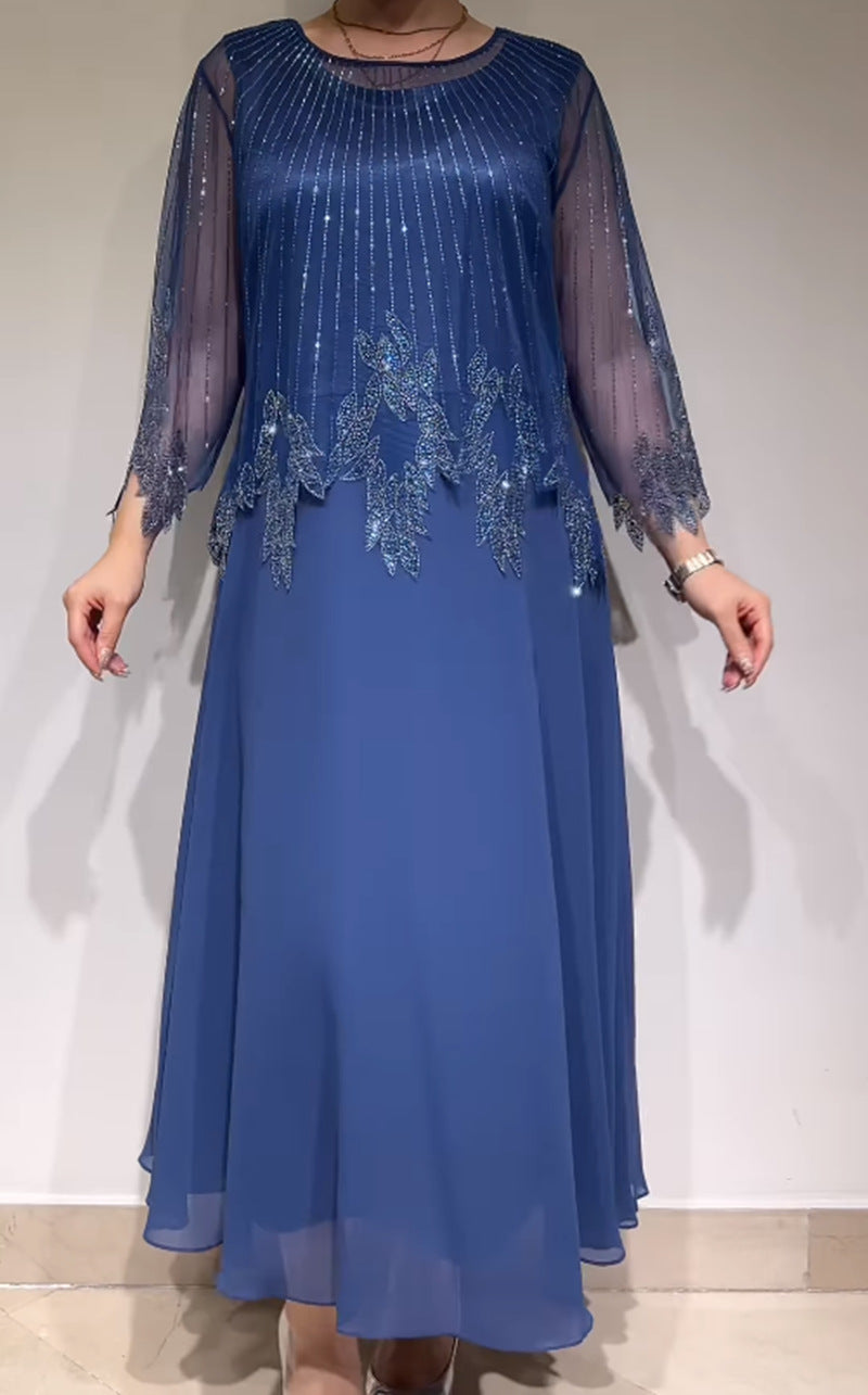 Elegantes Abendkleid für Damen mit Spitze und funkelnden Details von MODEGEIST