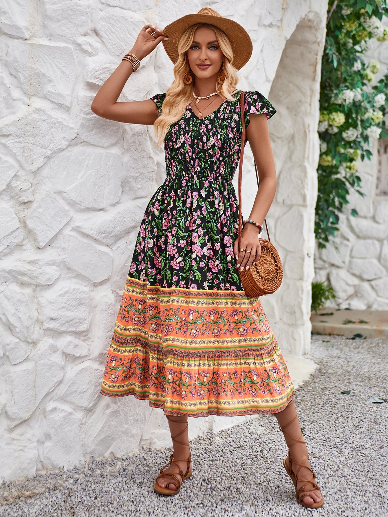 Boho Patchwork-Midikleid mit fließendem Rock von MODEGEIST