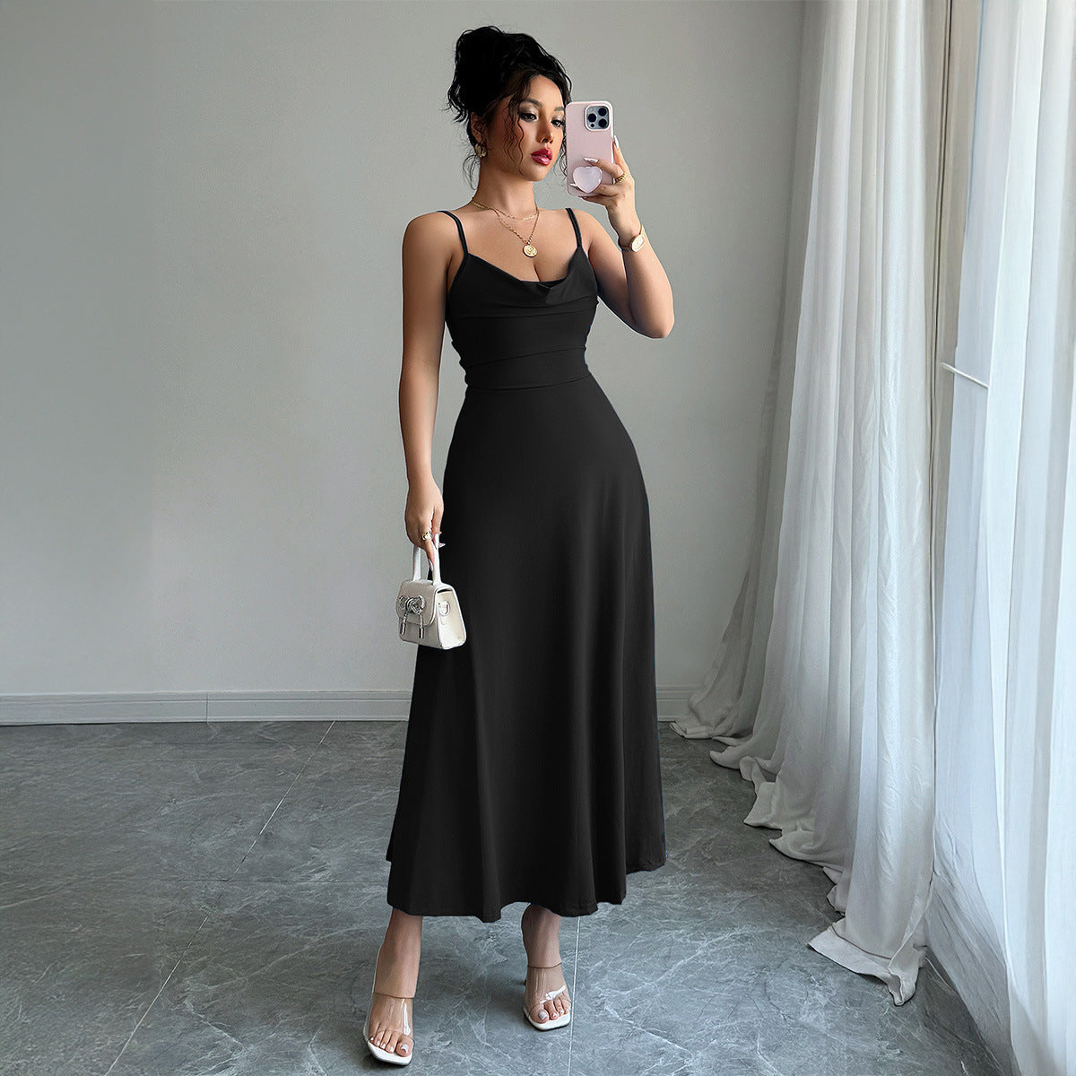 Elegantes Damen Maxikleid mit Schulterträgern von MODEGEIST