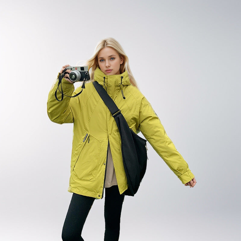 Damen isolierte Funktionsjacke mit hohem Kragen und strategischen Taschen ModeGeist