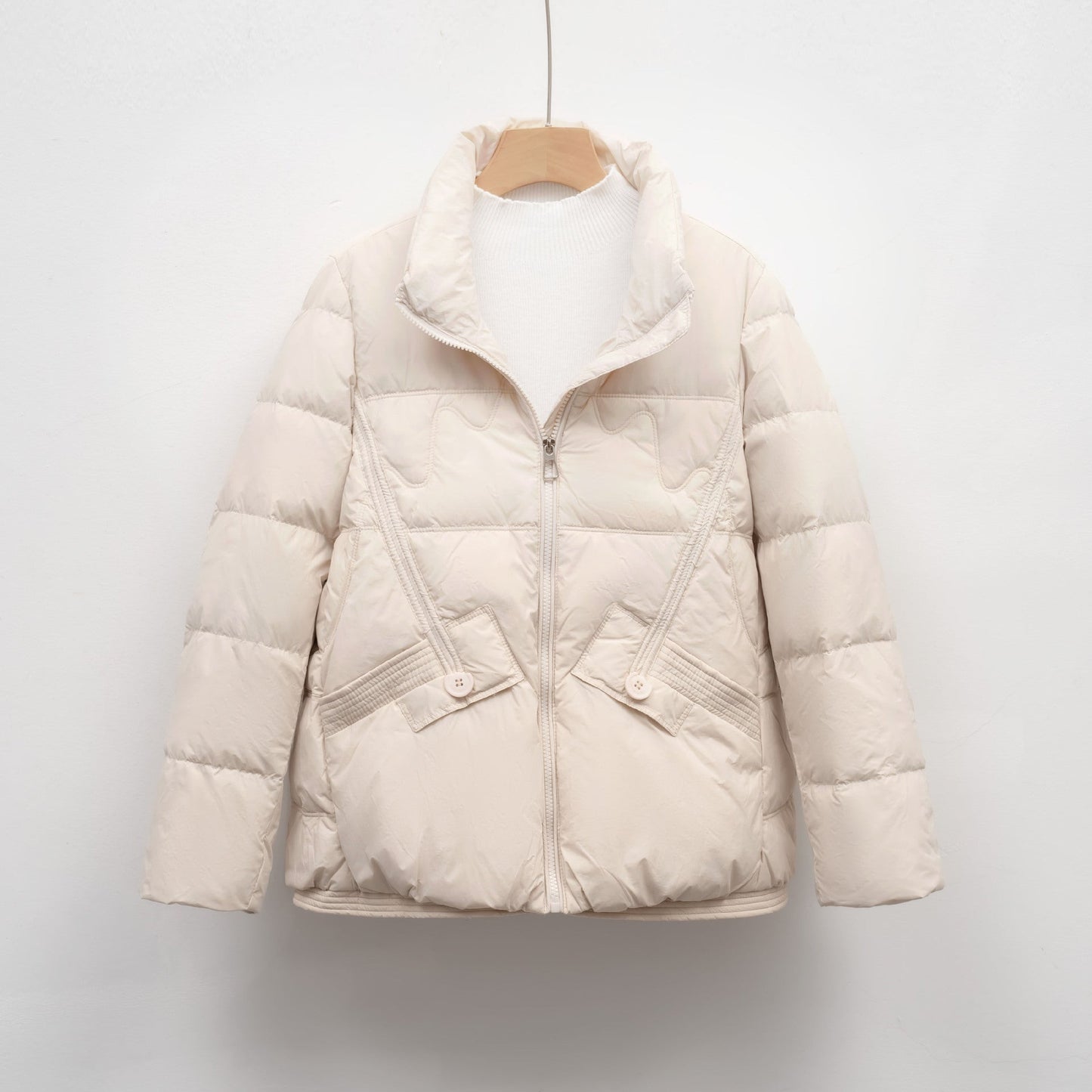 Damen gesteppte Winterjacke mit praktischen Taschen und hohem Kragen ModeGeist