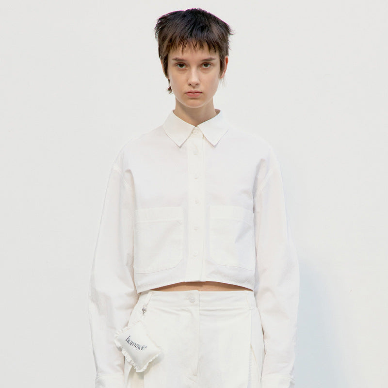Lässige Damen-Cropped-Bluse mit zwei Taschen von MODEGEIST