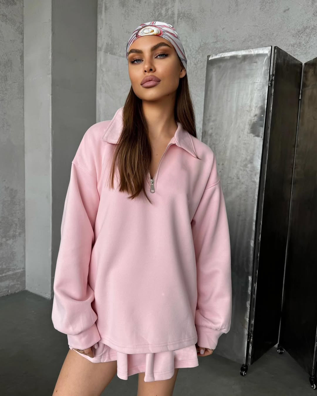 Damen sportlicher Pullover mit Kordelzug und Reißverschluss ModeGeist
