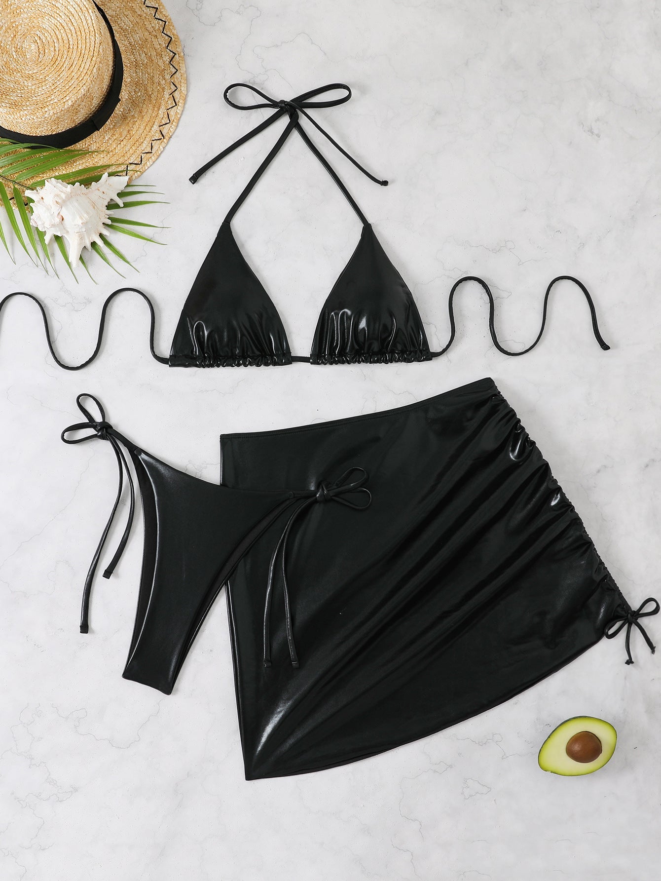 Glitzender Damen Bikini mit Rock von MODEGEIST