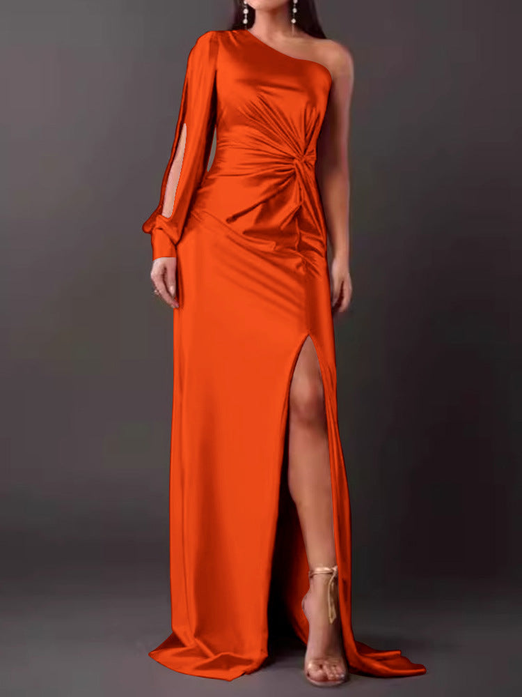 Damen Abendkleid mit asymmetrischem Ausschnitt und eleganter Faltenlegung ModeGeist