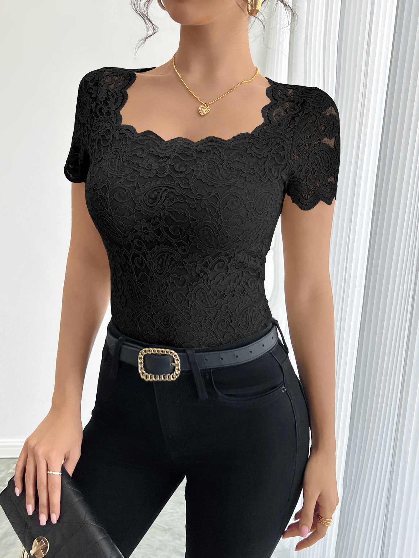 Damen Spitzenbody mit eleganten Abschluss ModeGeist