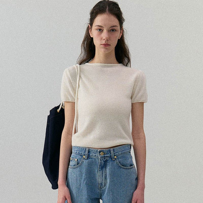 Elegantes Damen-Stricktop mit Puffärmeln und Rundhals-Ausschnitt von MODEGEIST
