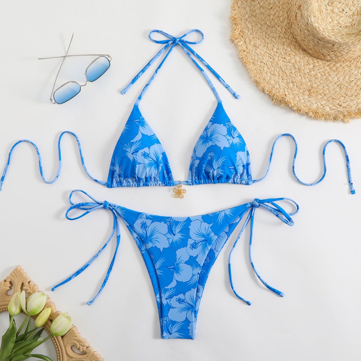 Bikini-Set für Damen mit Dreieck-Oberteilen, verstellbaren Trägern und Blumenmuster von MODEGEIST
