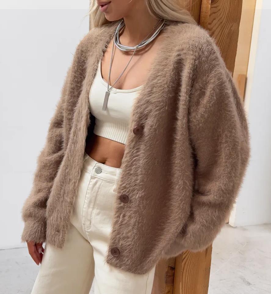 Damen Kuscheliger Strickjacke mit modernen Knopfdetails und lässigem Schnitt ModeGeist