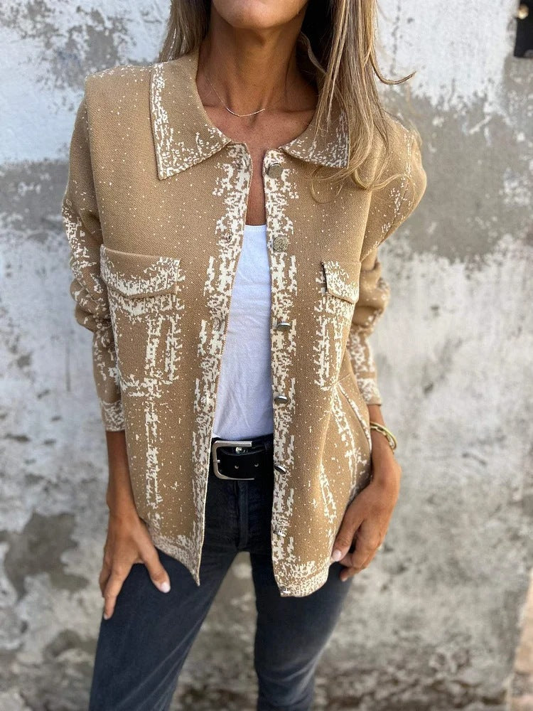 ModeGeist | Bedruckte Metallknopf Gestrickte Reversjacke