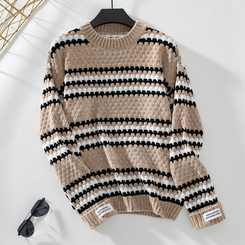 ModeGeist | Gestreifter Strickpullover Mit Modernem Stil