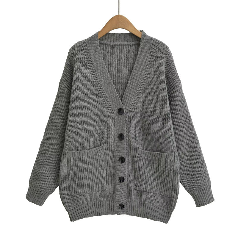Damen Strickjacke mit großzügigen Taschen und Knopfdetails ModeGeist