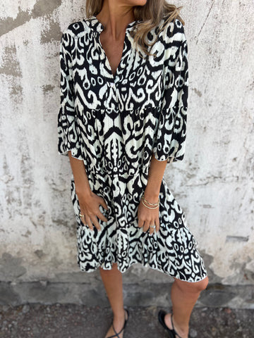 Stilvolles Damen-Hemdblusenkleid mit edlem Muster von MODEGEIST