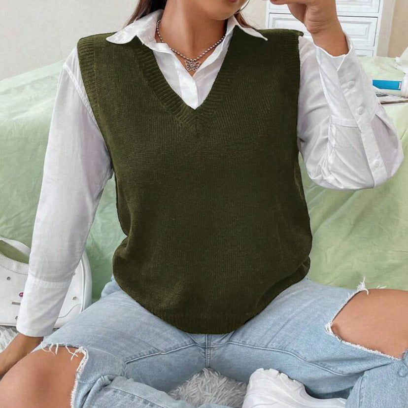 Damen Strickweste mit V-Ausschnitt und feinem Rippstrickmuster ModeGeist