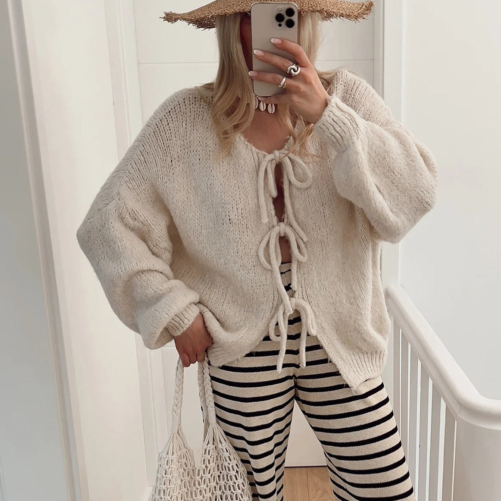 Damen Kuscheliger Strickcardigan mit dekorativen Bindebändern ModeGeist