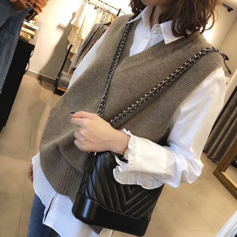Damen Ärmellose Strickweste mit V-Ausschnitt und Rippdetails ModeGeist