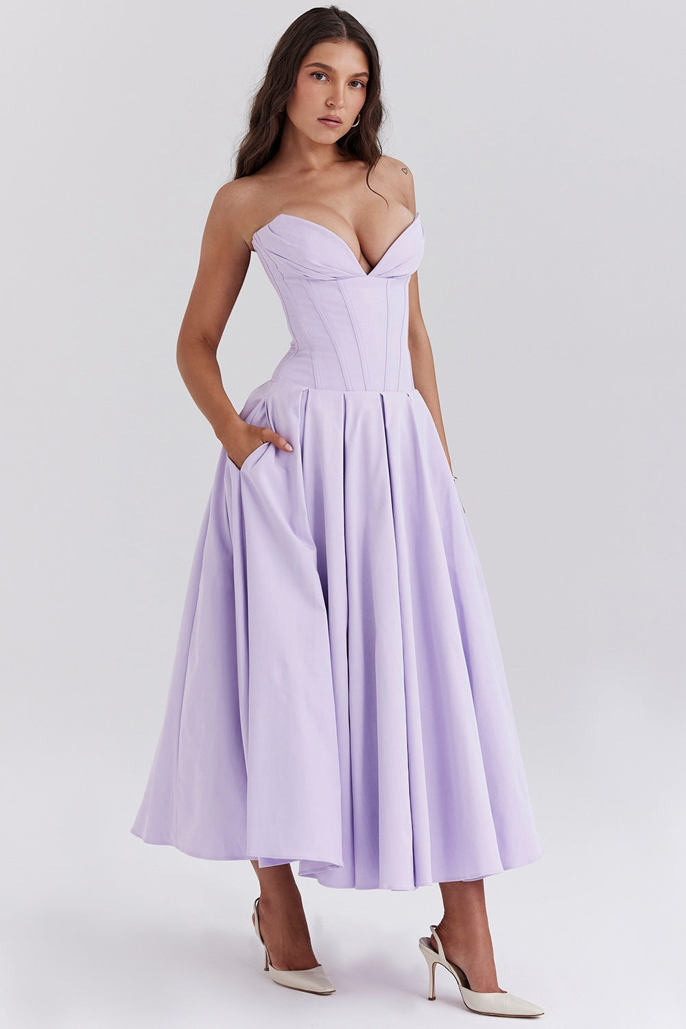 Elegantes Abendkleid für Damen mit Herz-Ausschnitt und ausgestelltem Rock von MODEGEIST