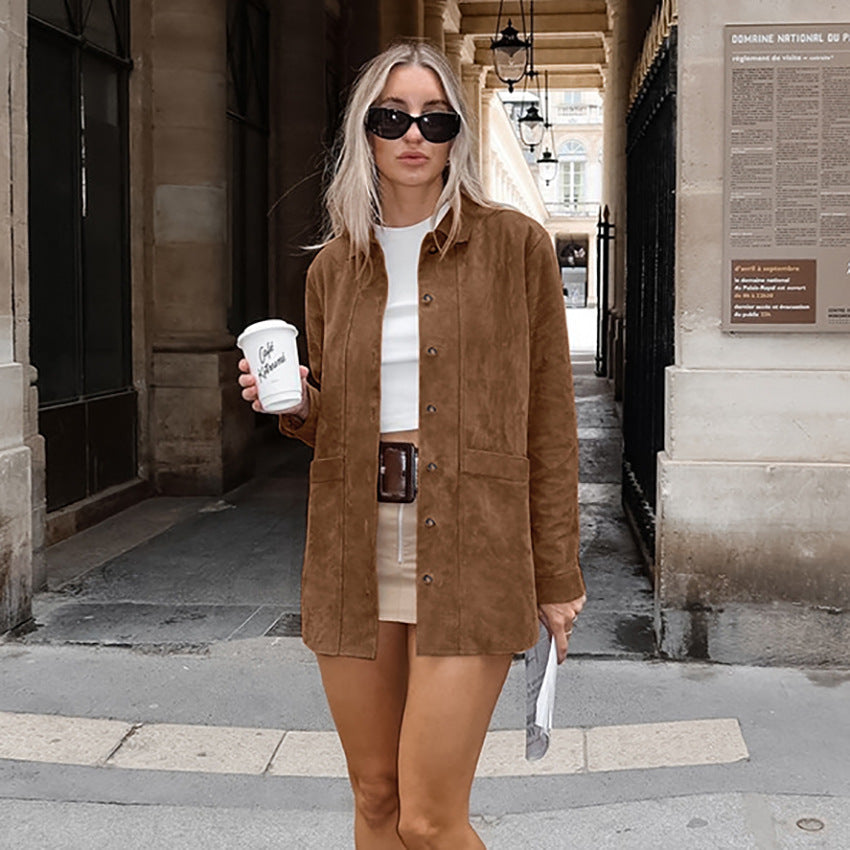 Damen Modische Wildlederjacke mit Druckknopfverschluss und praktischen Taschen ModeGeist
