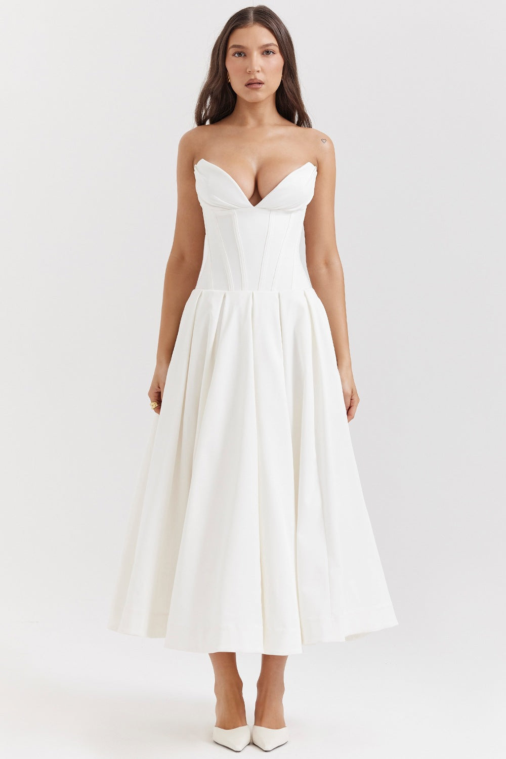 Damen Abendkleid mit taillierter Silhouette und A-linien Schnitt ModeGeist