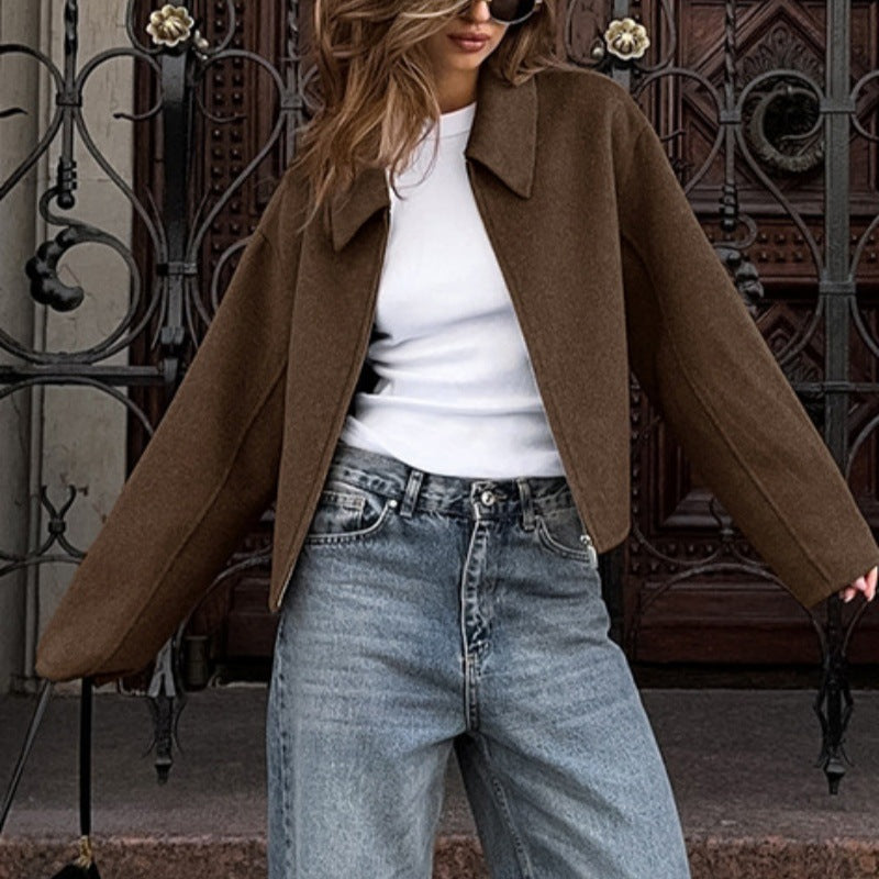 Damen modische cropped Jacke mit breitem Kragen und weichen Materialien ModeGeist