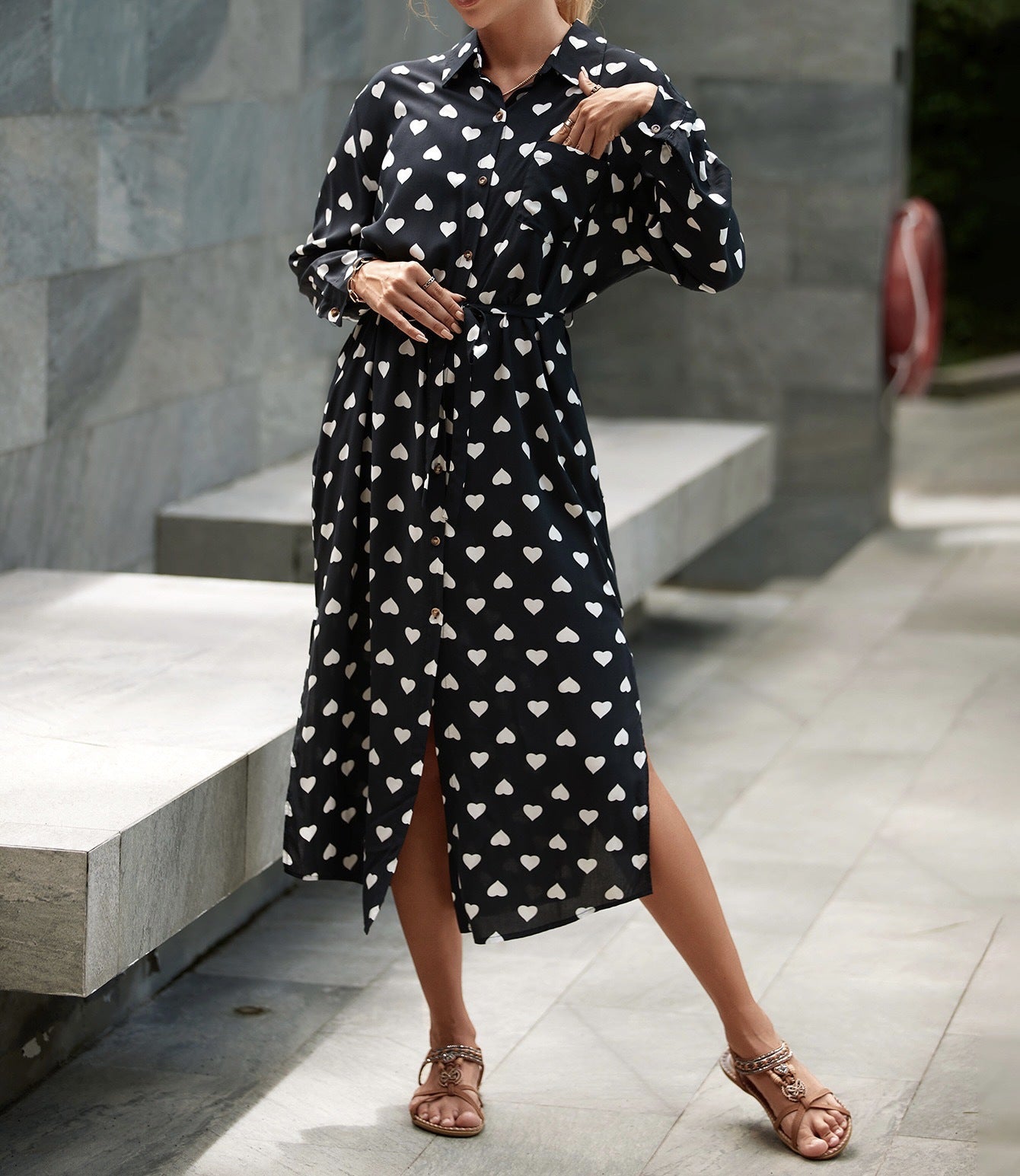 Modisches Damen-Hemdkleid mit langen Ärmeln und Seitenschlitzen