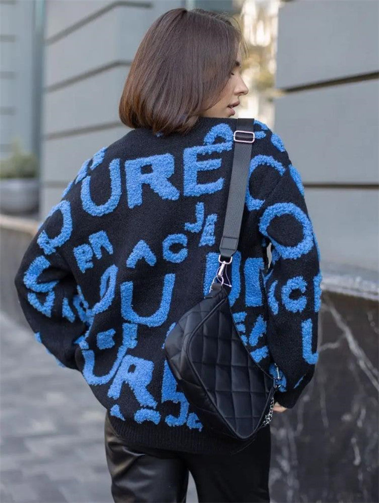 Damen Oversized Strickpullover mit auffälligem Schriftzug und lässiger Passform ModeGeist