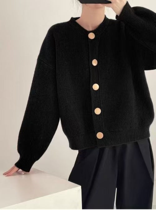 Damen Oversized Strickjacke mit großen Holzknöpfen und weitem Schnitt ModeGeist