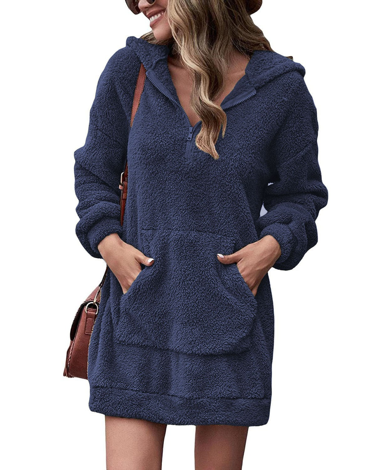 Damen Kuscheliger Hoodie-Kleid mit praktischen Taschen und halben Reißverschluss ModeGeist
