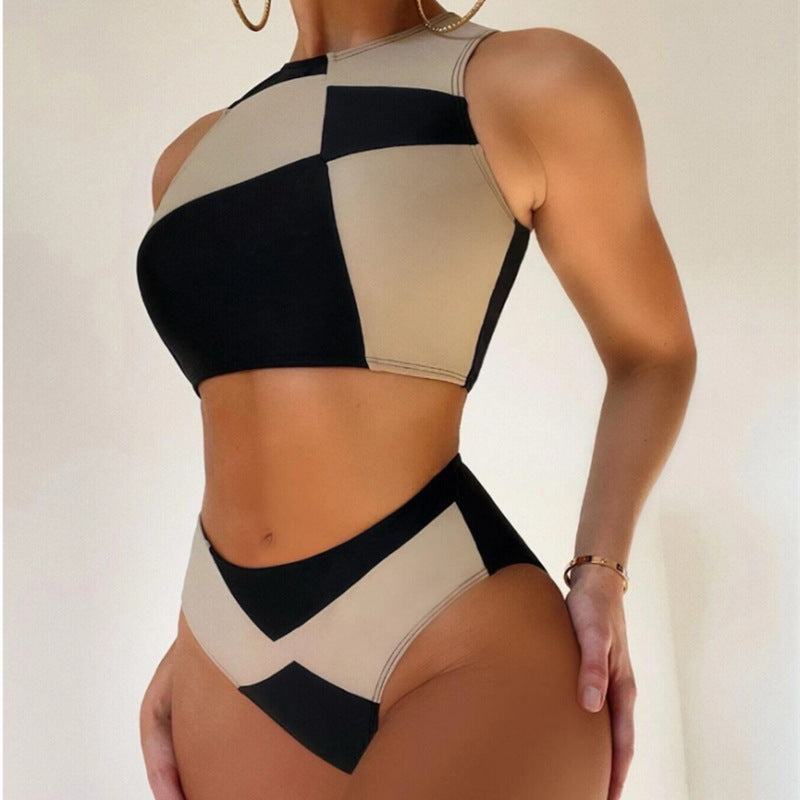 Sportlicher Damen-Bikini mit hohem Oberteil und modischem Cut-Out von MODEGEIST