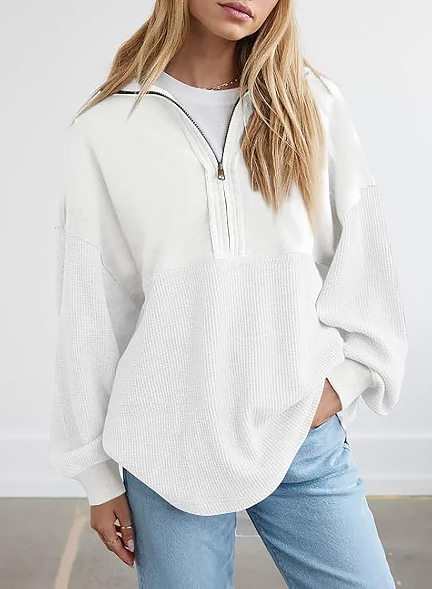 Damen lässiger Kapuzenpullover mit halblangem Reißverschluss und strukturiertem Material ModeGeist