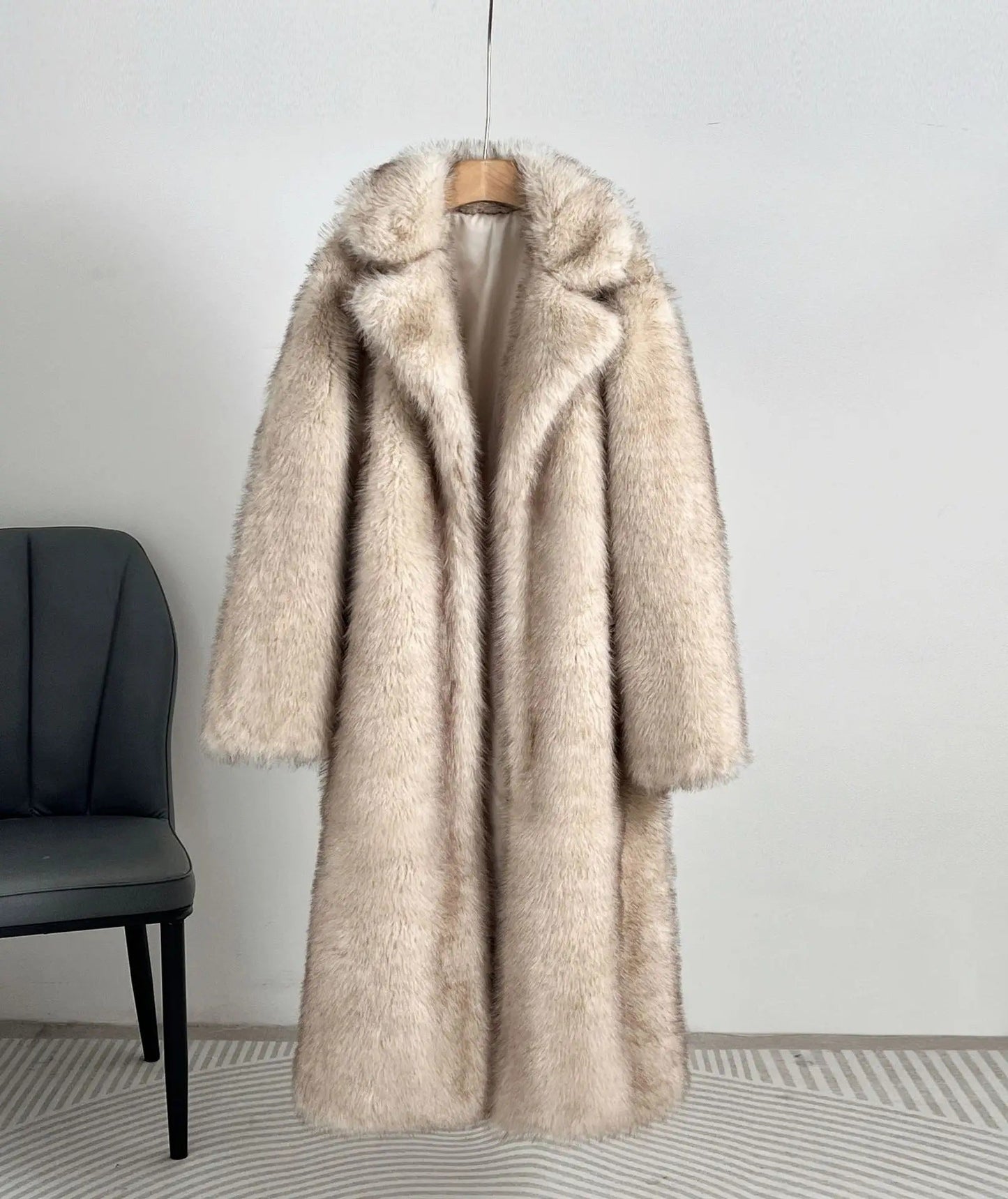 Damen Eleganter Pelzmantel mit großen Taschen ModeGeist