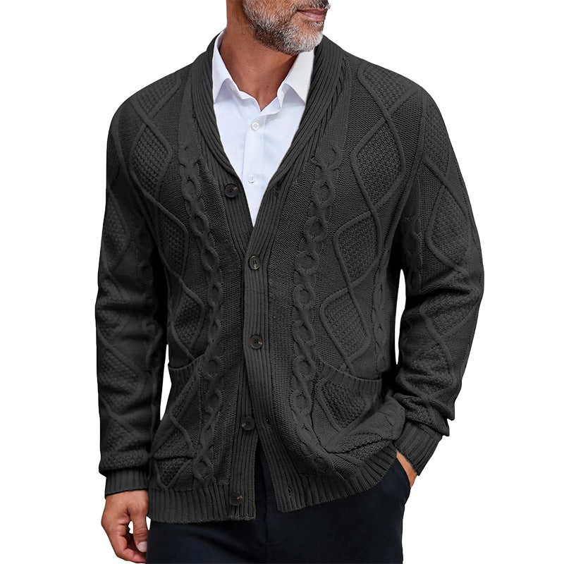 Herren Grobstrickjacke mit elegantem Zopfmuster und praktischen Taschen ModeGeist
