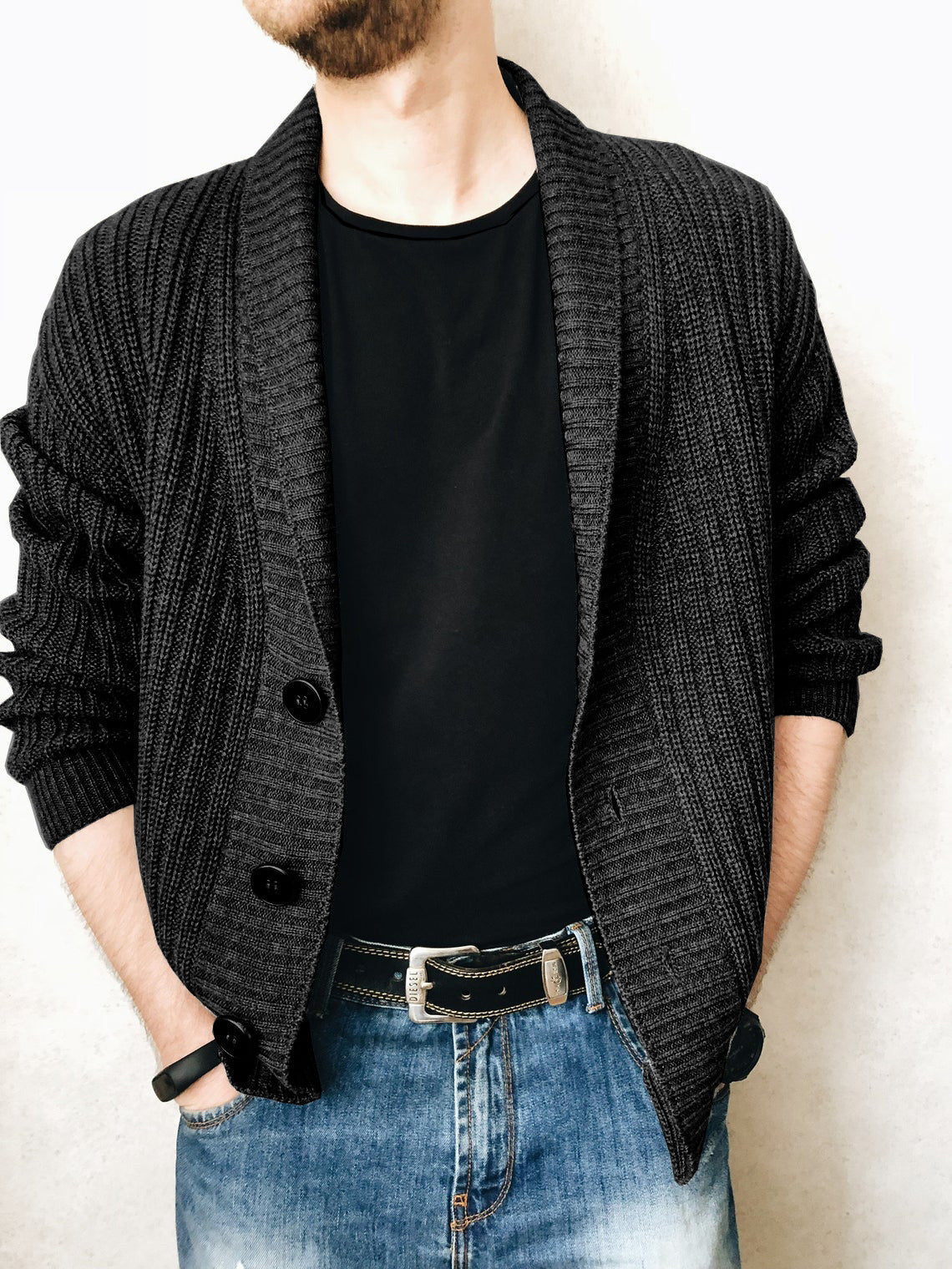 Herren Strickjacke mit tiefem Kragen ModeGeist