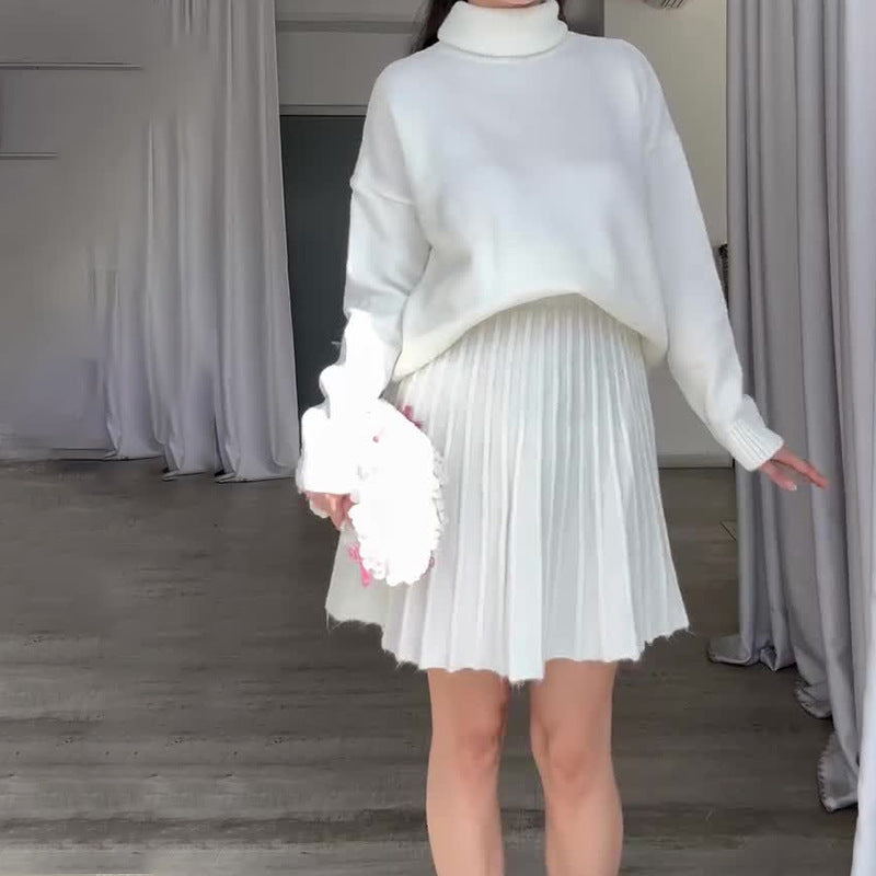 Damen Elegantes Strickensemble mit Rollkragen und fließendem Rock ModeGeist
