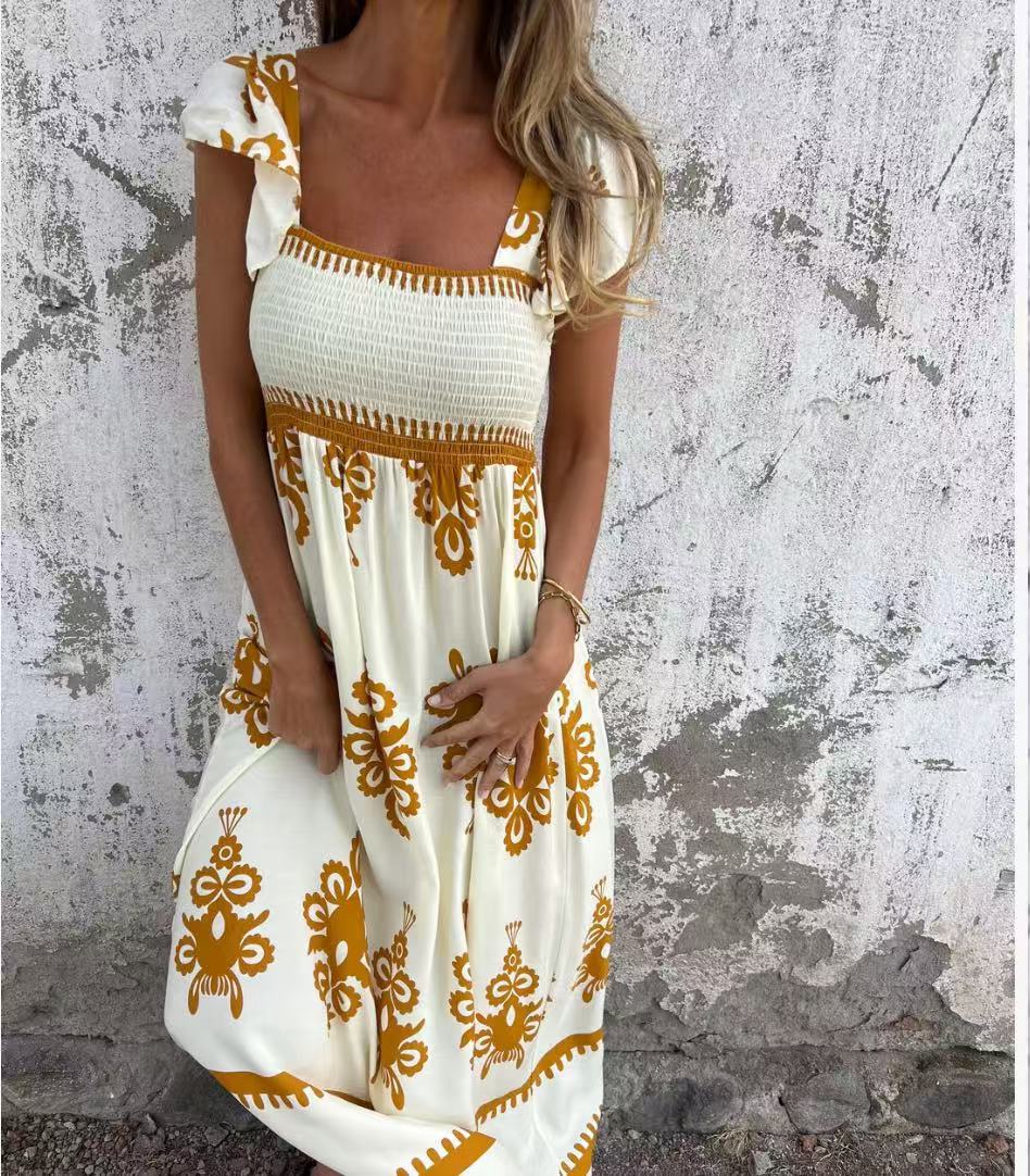 Elegantes Maxikleid mit raffiniertem Smok-Oberteil und floralen Akzenten von MODEGEIST