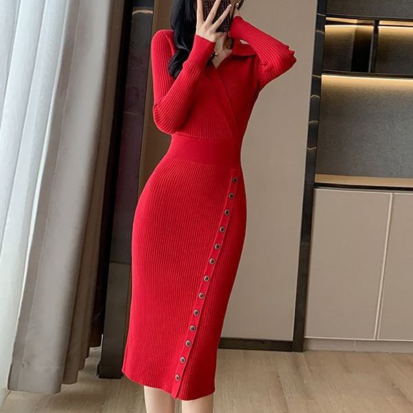 Damen Strickkleid mit Knopfdetail und elegantem V-Ausschnitt ModeGeist