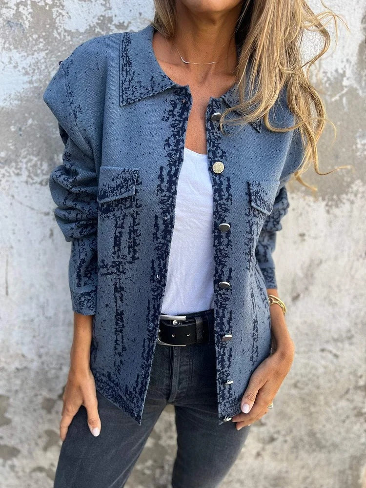 ModeGeist | Bedruckte Metallknopf Gestrickte Reversjacke