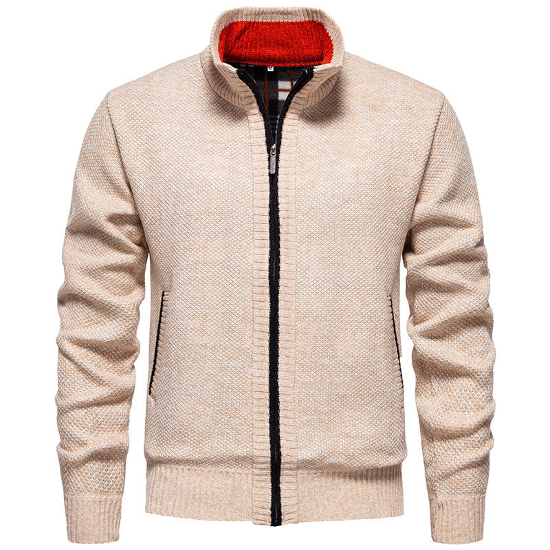 Herren stylischer Strickjacke mit hohem Kragen und praktischen Taschen ModeGeist
