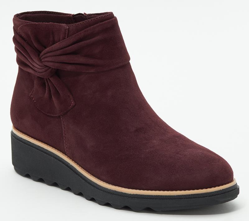 Damen Wedge-Stiefeletten mit geschmackvollem Falten-Design und rutschfester Sohle ModeGeist