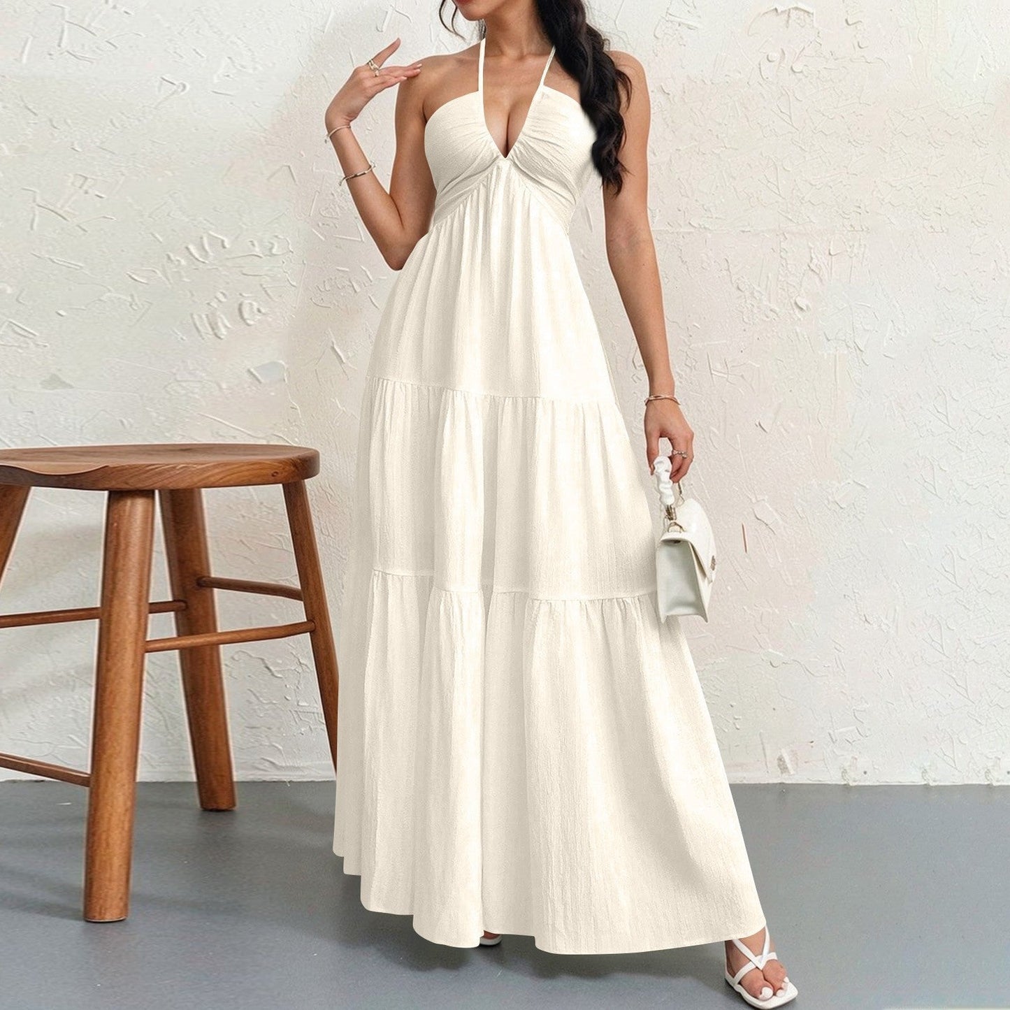 Damen Maxikleid mit fließendem Schnitt und tiefem Ausschnitt ModeGeist