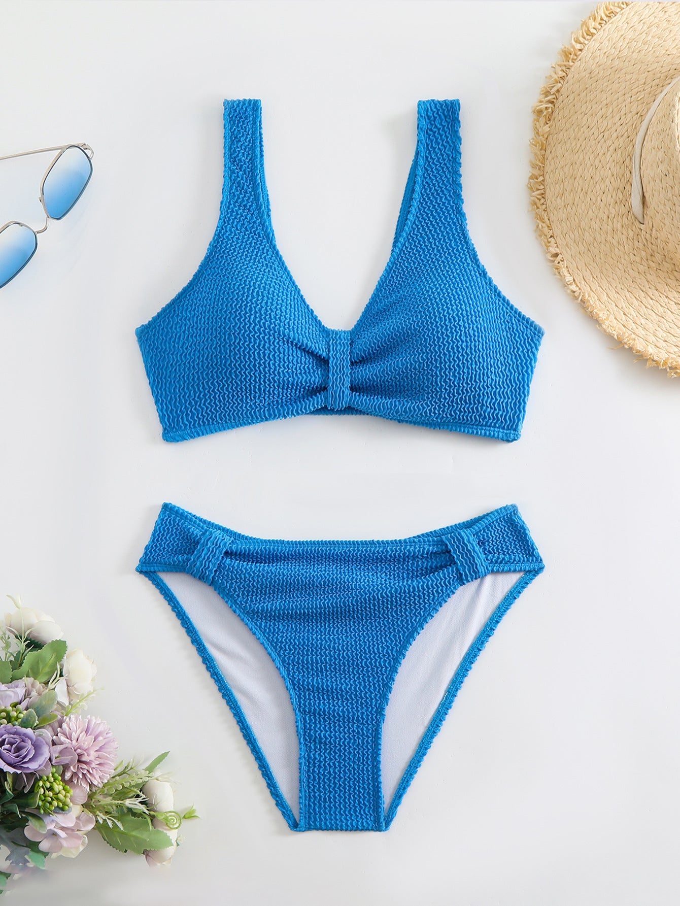 Modischer, geformter Bikini mit hohem Beinausschnitt für Damen