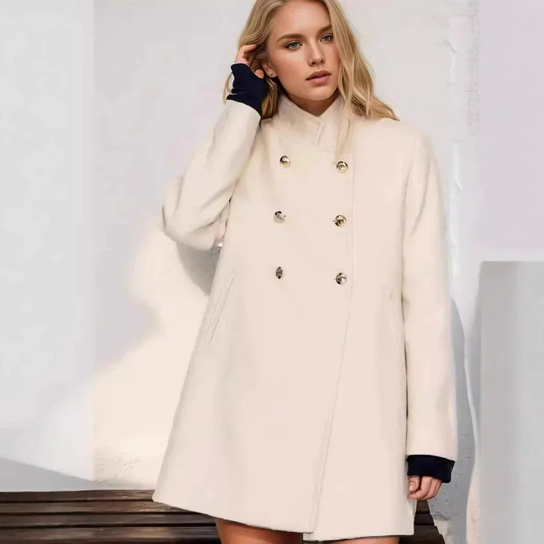 ModeGeist | Damenwolljacke mit Doppelten Knöpfen und Hohem Kragen