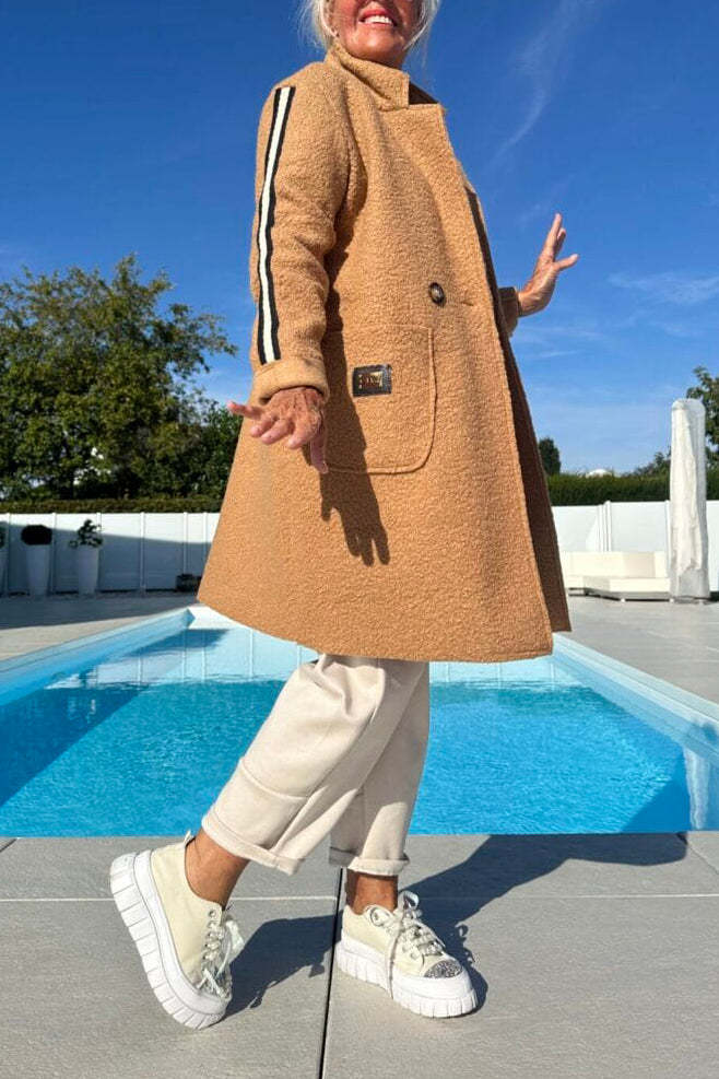 Damen eleganter Teddy-Mantel mit zwei Taschen und sportlichen Streifen ModeGeist