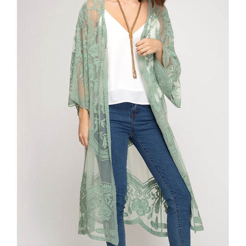 Modischer Damen-Crochet-Kimono mit luftigem Schnitt und Blumenmuster